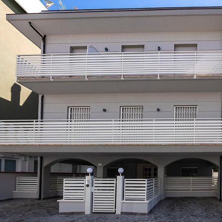 Casa Plauto Lejlighed Bellaria-Igea Marina Eksteriør billede